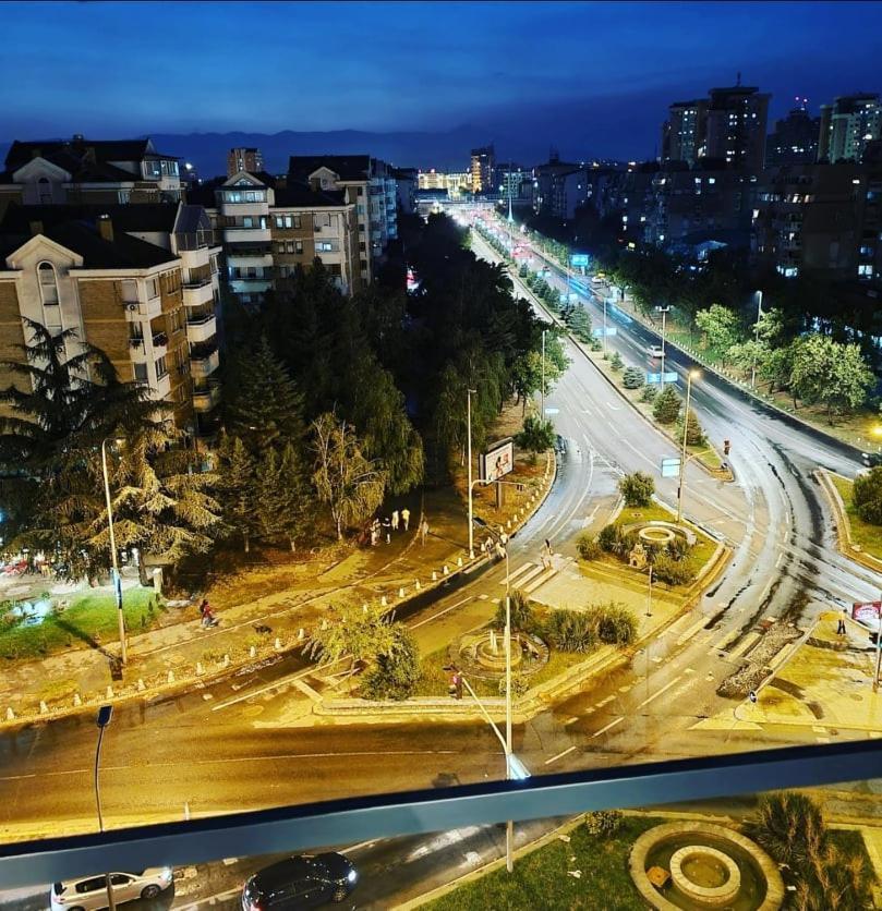 Porta Bus Station Apartment Skopje Eksteriør bilde